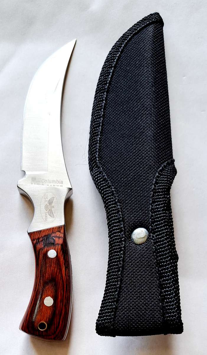 COLUMBIA U.S.A. SABER TM  **KNIFE & SHEATH **
