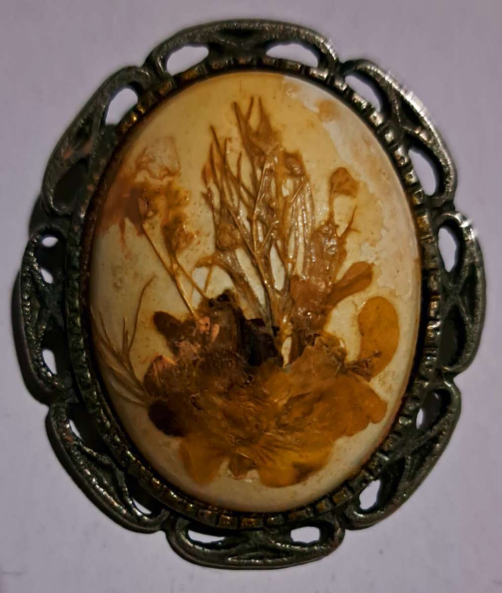 Vintage Flower Pendant Brooch.--Rare --