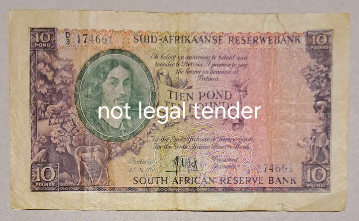 Union of South Africa Ten Pounds Bank Note " MH de Koch " D3 174661 " 14-09-1955 "