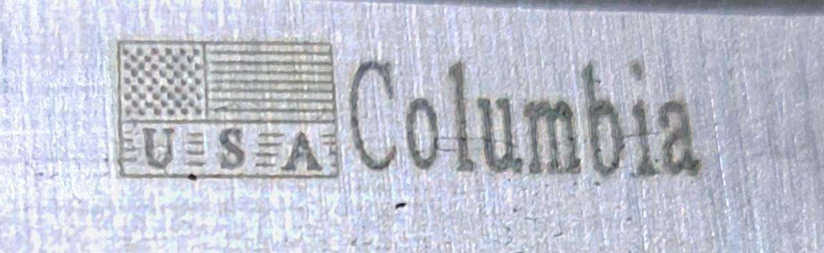 USA Columbia Hunting Pocket Flick Knife 24cm With Led-Light & Belt Sheath. "New"B".