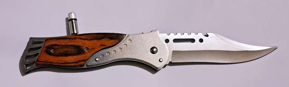 USA Columbia Hunting Pocket Flick Knife 24cm With Led-Light & Belt Sheath. "New"B".