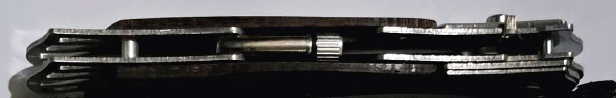 USA Columbia Hunting Pocket Flick Knife 24cm With Led-Light & Belt Sheath. "New"B".