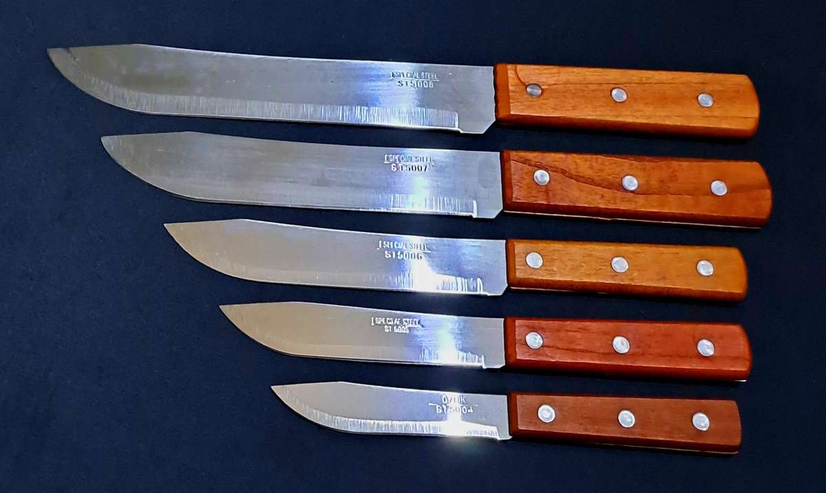 Kitchen knife combo  5  knives with wooden Handel  from 18cm to 31cm New.