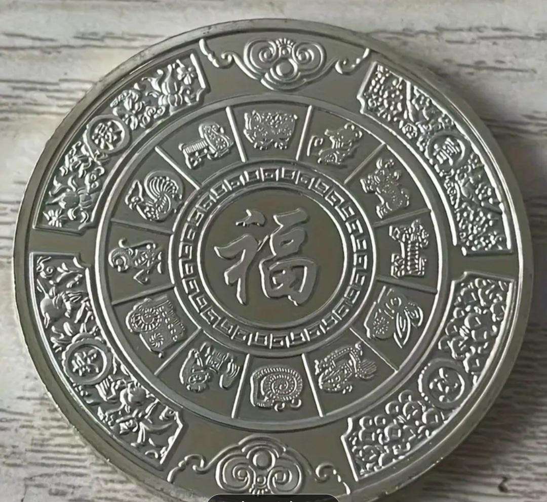 Silver Plated Lucky Koi Fish Coin New in Capsule 40mm