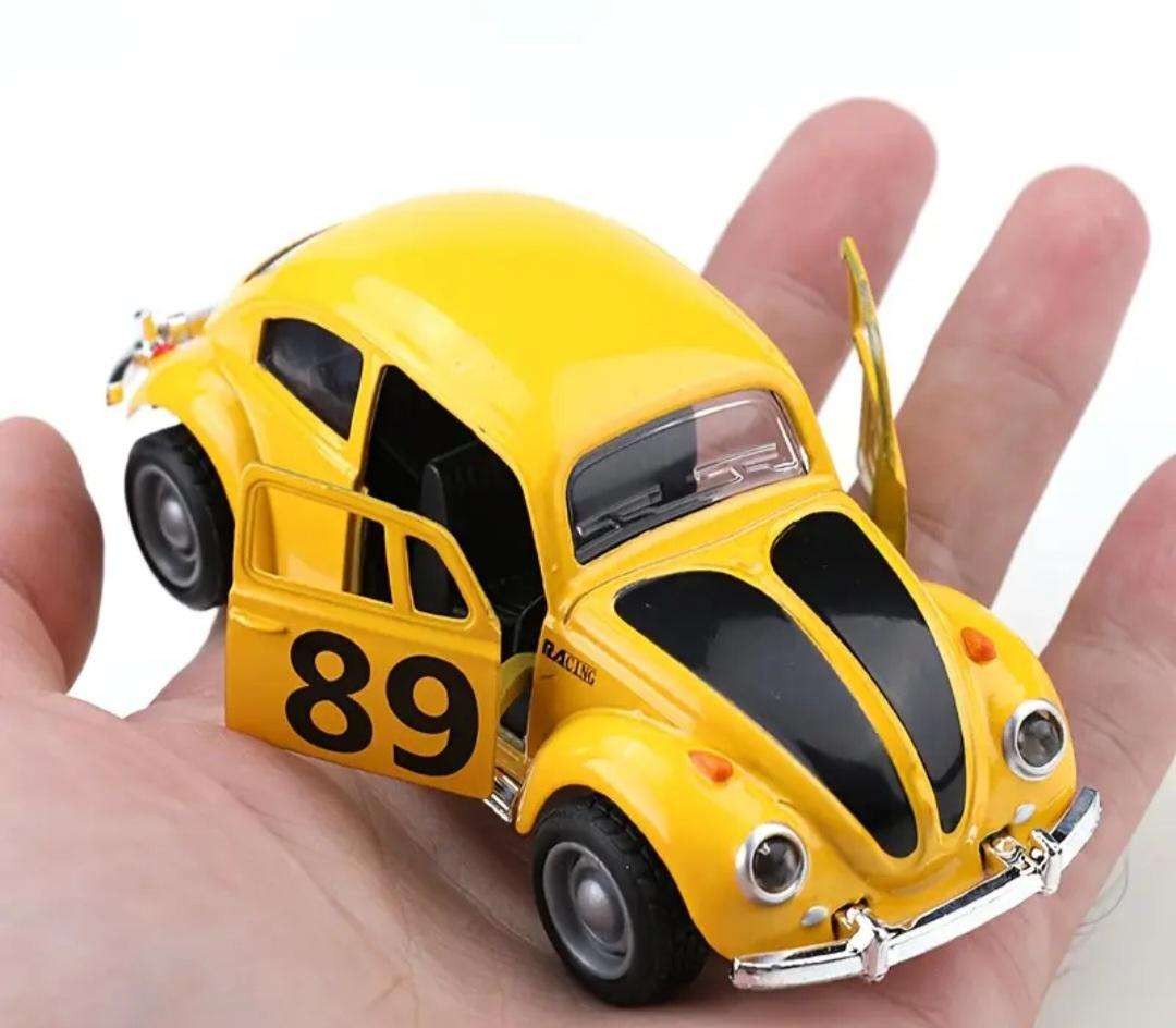 Glassic Vintage 1:38 Die-Cast Car. Pull Back Friction Racing VW Beatle."Yellow "