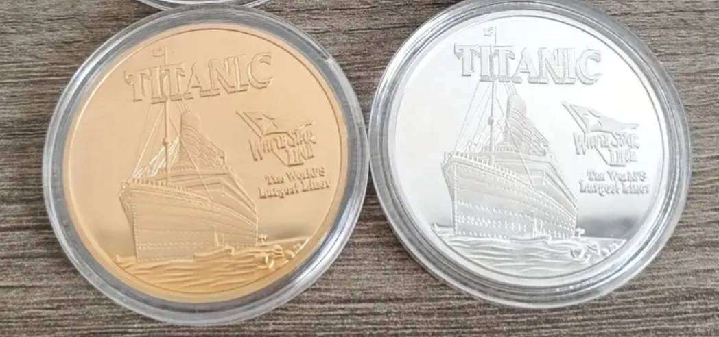 2pc Titanic Sunk: "15 April 1912" Crow: 889 "- "Survivors 705" New in Capsule. All History on coin
