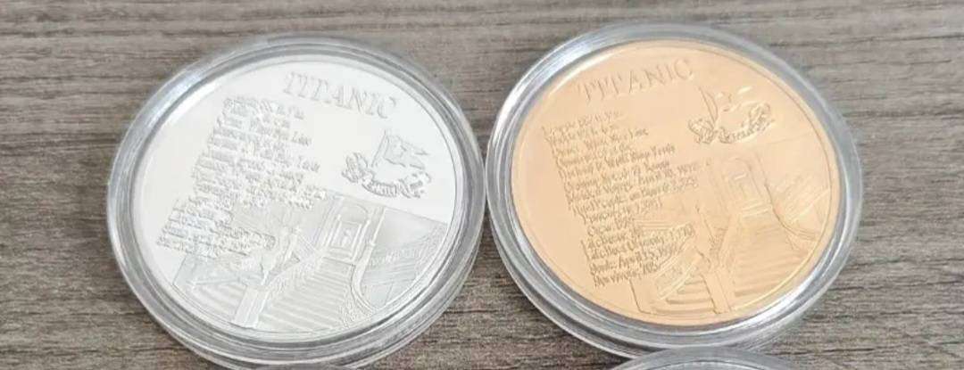 2pc Titanic Sunk: "15 April 1912" Crow: 889 "- "Survivors 705" New in Capsule. All History on coin