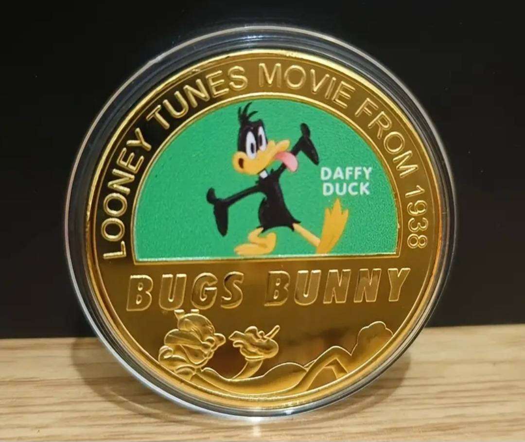 5pcs W/Bros. Official Looney Tooney Characters : Commemorative Coin Set. New in Capsule.