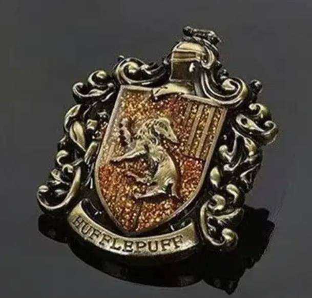 5pc Harry Potter Hogwarts House Crest " Pin Badges" The Full Set of 5pc" New