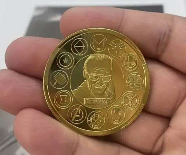 5.pcs Official Licensed Hulk Character's Commemorative Coin Set. New in Capsule's Gold Plated