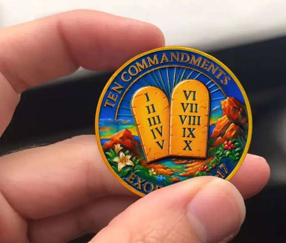 The Ten Commandments Christian Commemorative Coin.New in Capsule