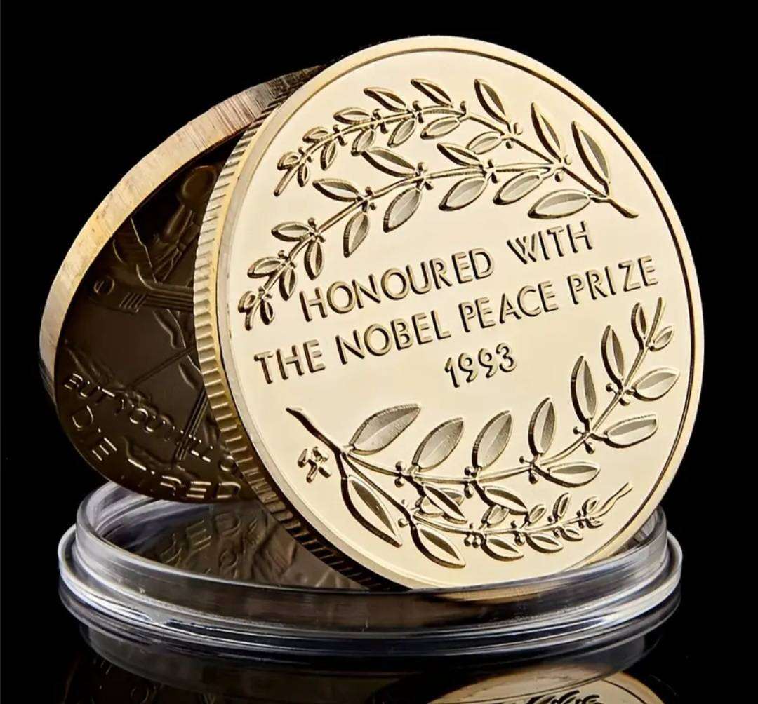 1993 Nobel peace prize S.A.President Nelson Mandela Commemorative Coin New in Capsule Gold Plated