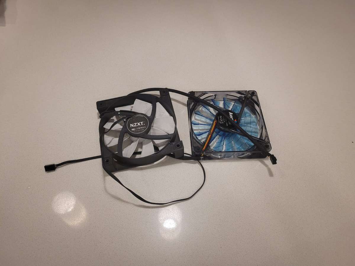 NZXT S340 ATX Mid Tower Case + 2 Fans! Good Condition!