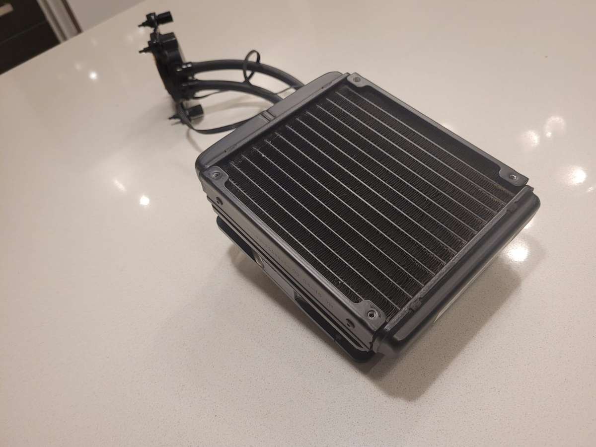 Corsair Hydro Series H90 CW-9060013-WW -- WITH FAN