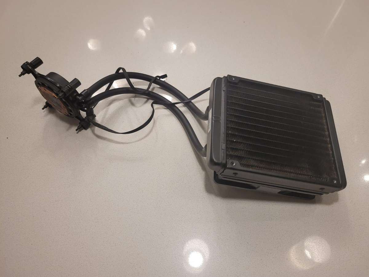 Corsair Hydro Series H90 CW-9060013-WW -- WITH FAN