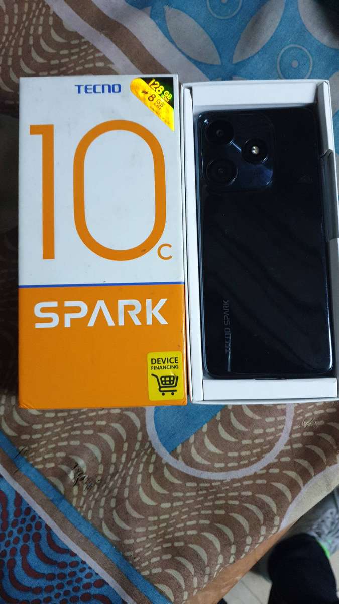 Spark 10c 128gb phone
