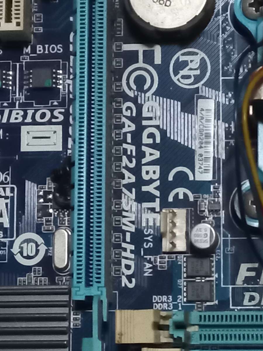 Gigabyte GA-F2A75M-HD2 motherboard