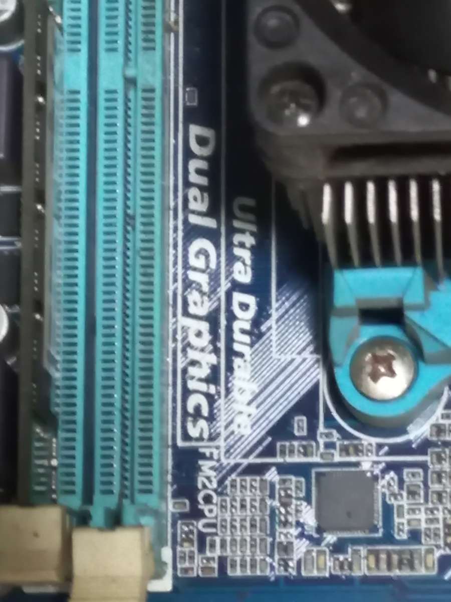 Gigabyte GA-F2A75M-HD2 motherboard