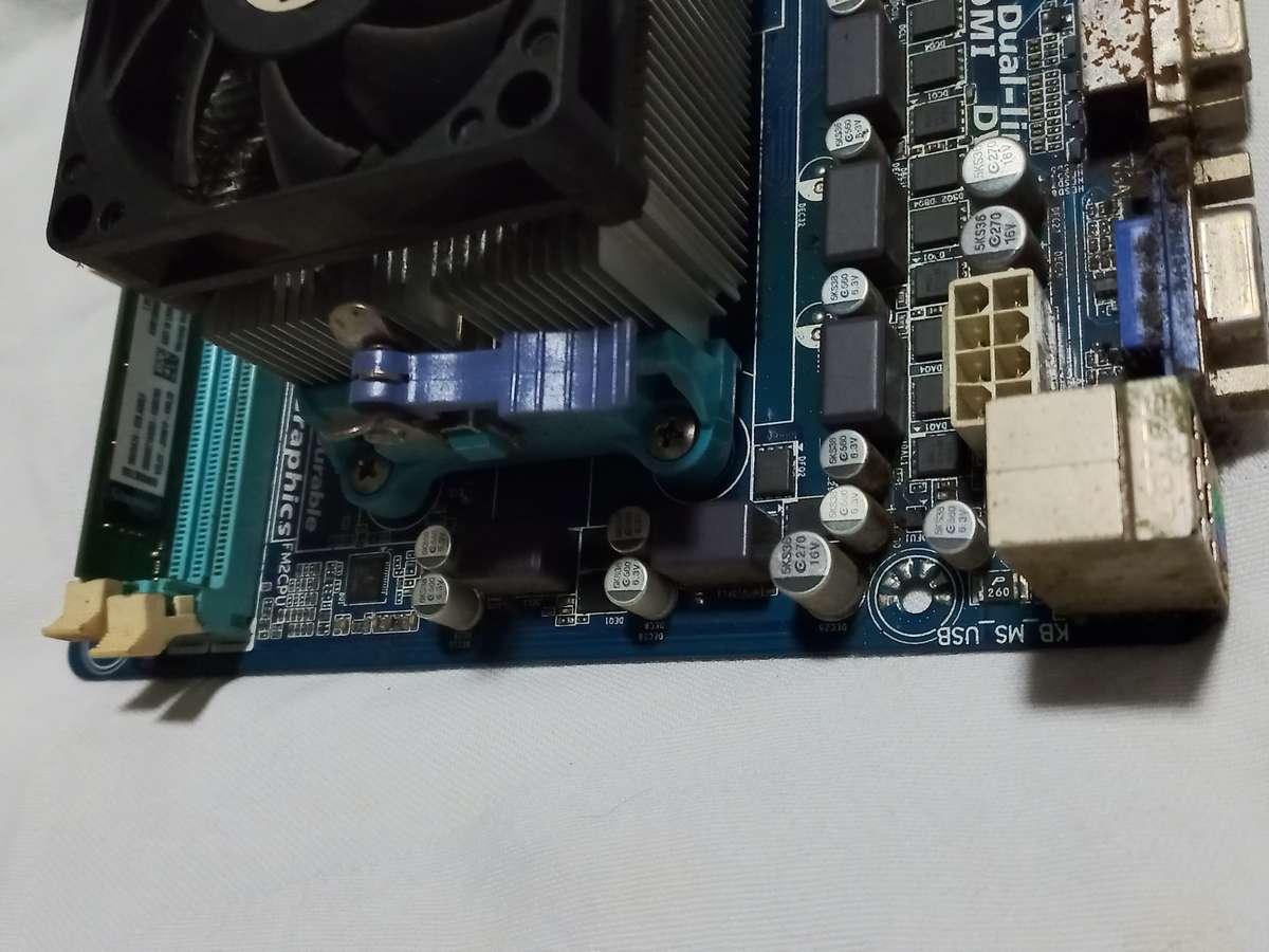 Gigabyte GA-F2A75M-HD2 motherboard