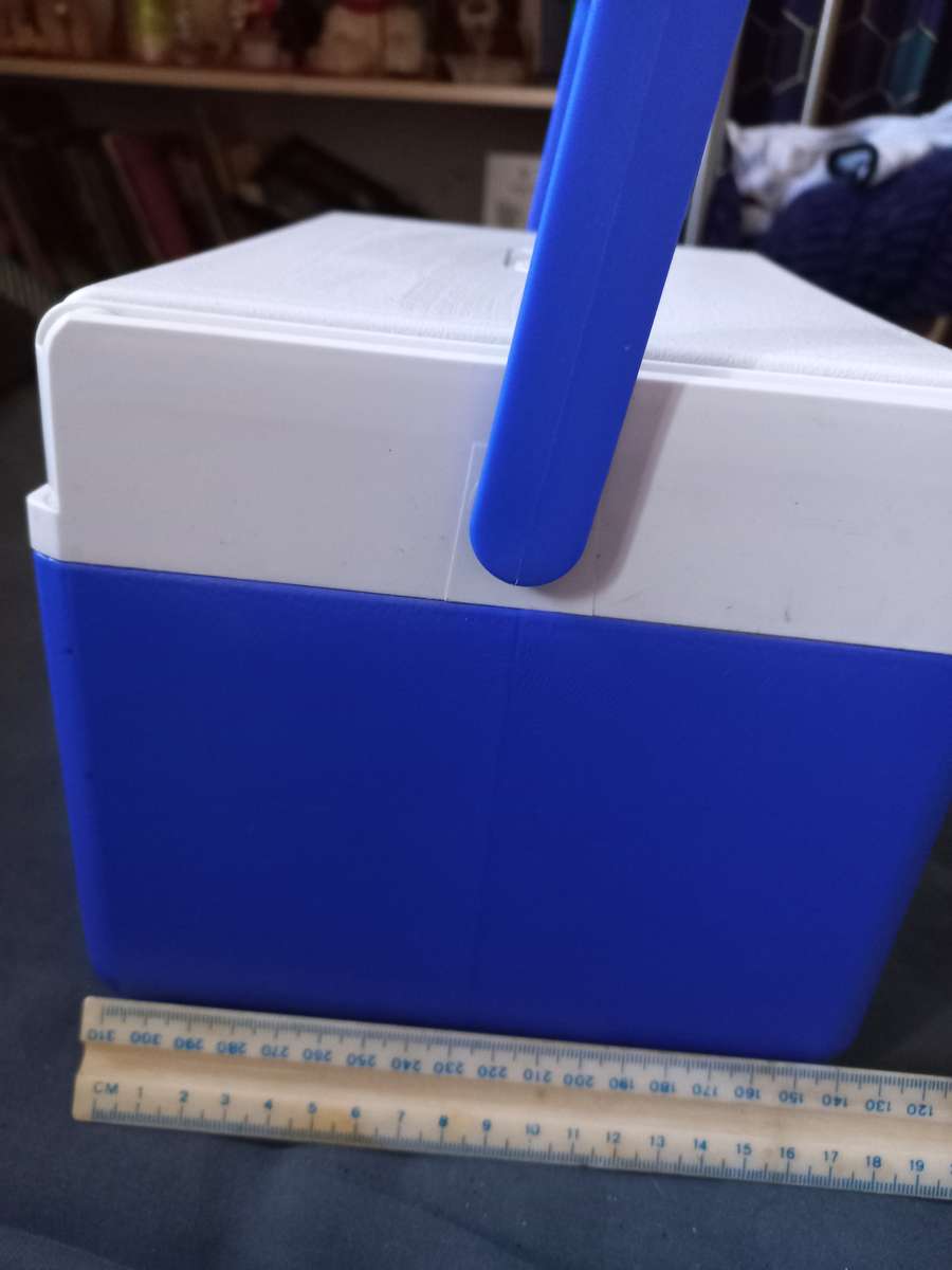 Coleman cooler box 4.7 liters