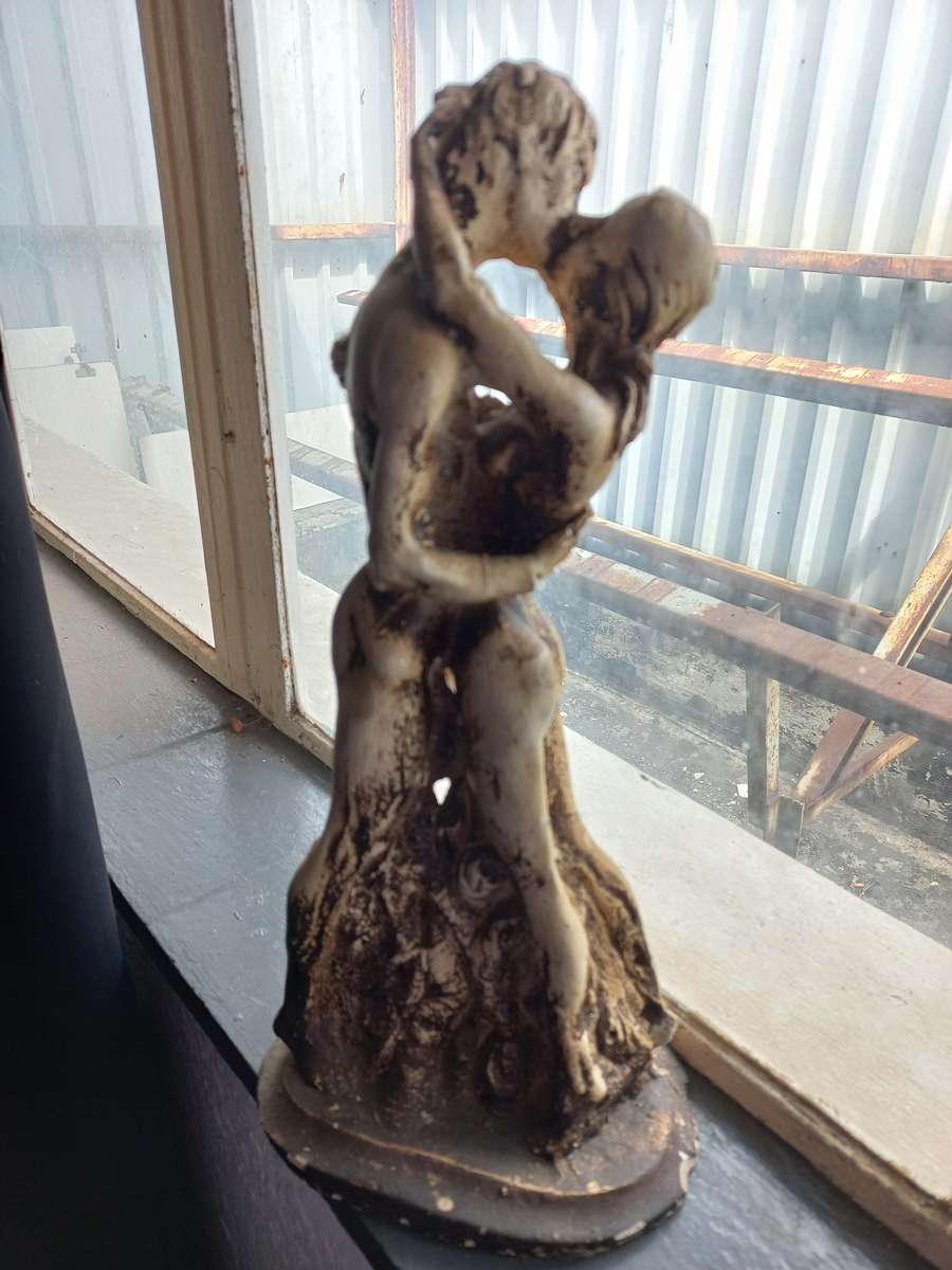 Kissing couple ornament