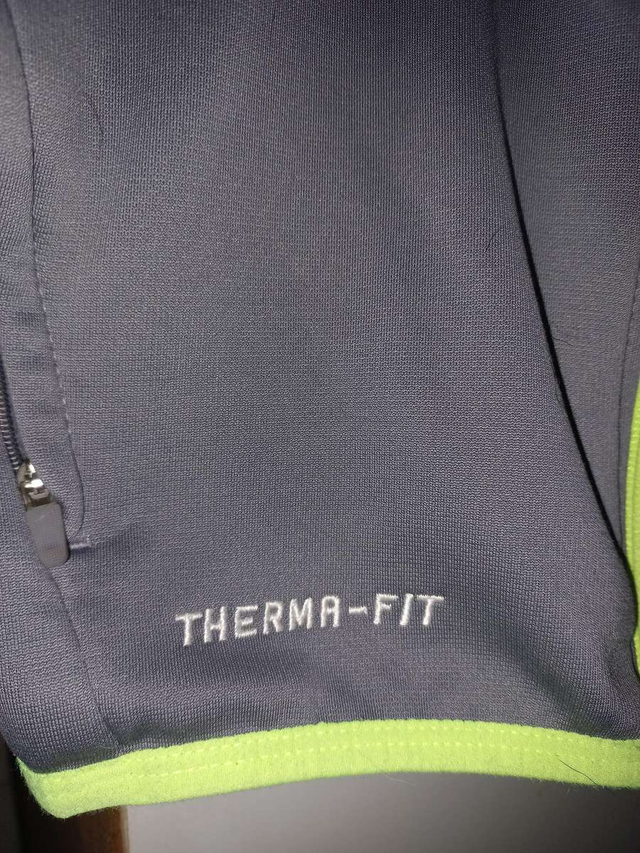 Therma-fit hooded jacket Size small