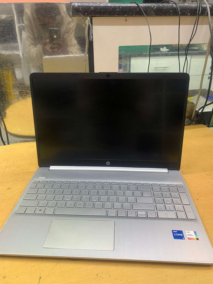 HP 15s Intel Core i5- 1155G7 (11th Gen) 8GB RAM 512GB SSD Window 11 Pro Laptop, Silver