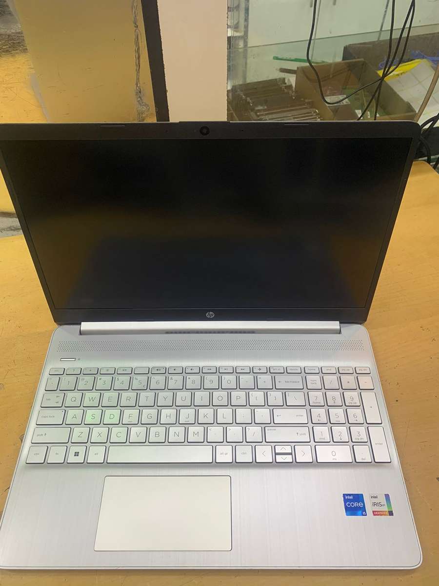 HP 15s Intel Core i5- 1155G7 (11th Gen) 8GB RAM 512GB SSD Window 11 Pro Laptop, Silver