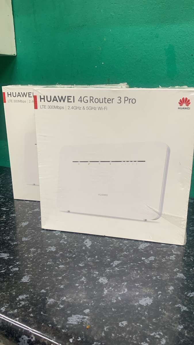 HUAWEI B535-932 4G ROUTER 3 PRO CAT7 300 Mbps 4G Router (White, Dual Band)