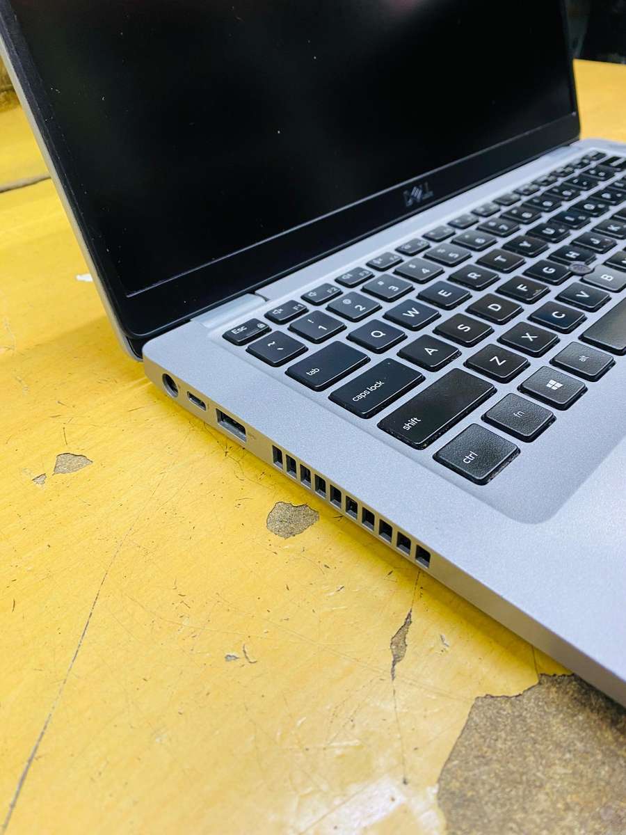 Dell Latitude 5410 , Core i7, 10th Gen, 16GB Ram, 256GB SSD ,14 FHD, Win 11