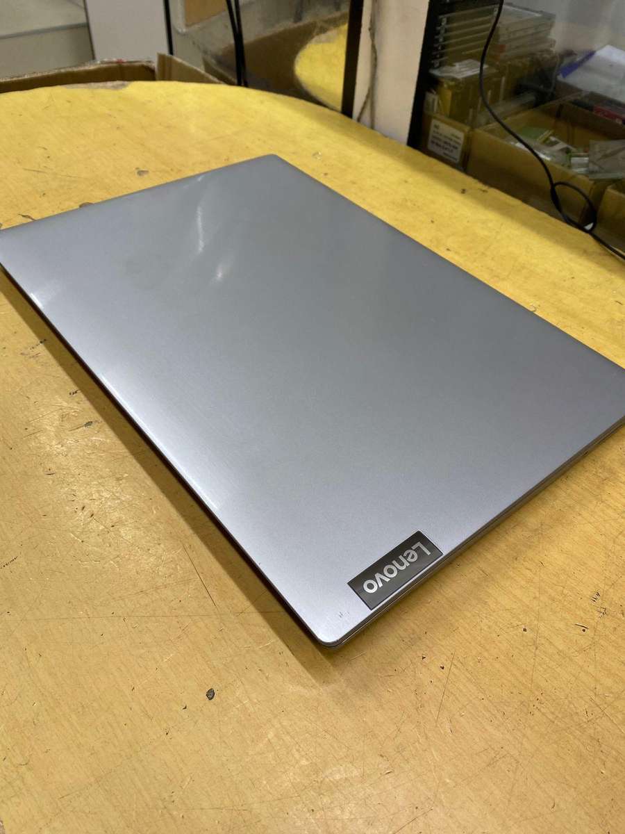 Lenovo IdeaPad S145-Notebook PC  Core i7-8565U / 15.6 HD / 20GB RAM / 512Gb SSD / Win 11