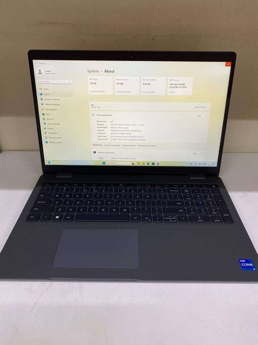 Dell Latitude 3540 Notebook PC  Core i5-1335U / 15.6 FHD / 8GB RAM / 256GB SSD / Win 11 Pro / Grey