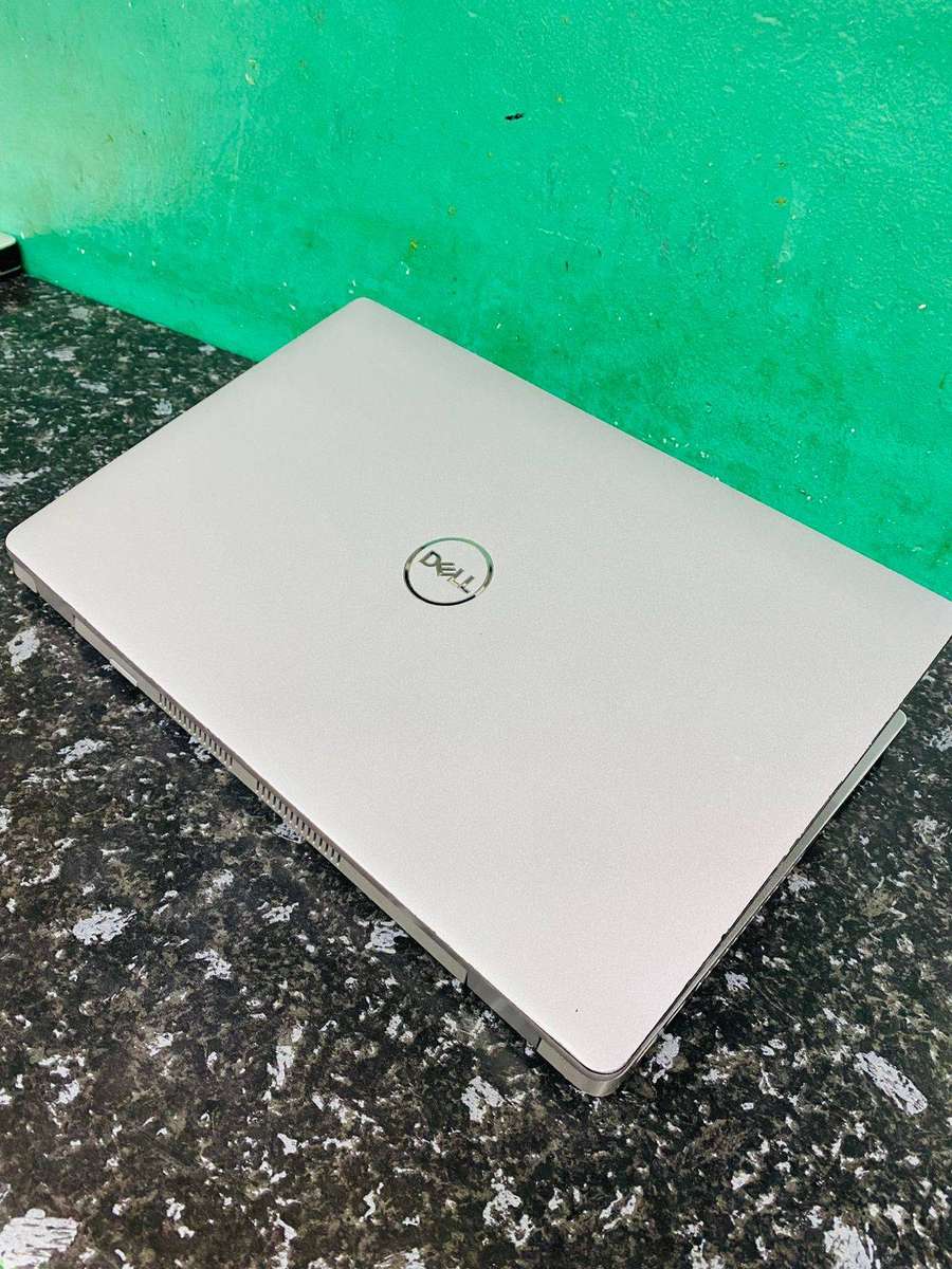 Dell Latitude 5430 14-inch Core i5-1245U 16GB RAM 256GB SSD Win 11 Pro Laptop