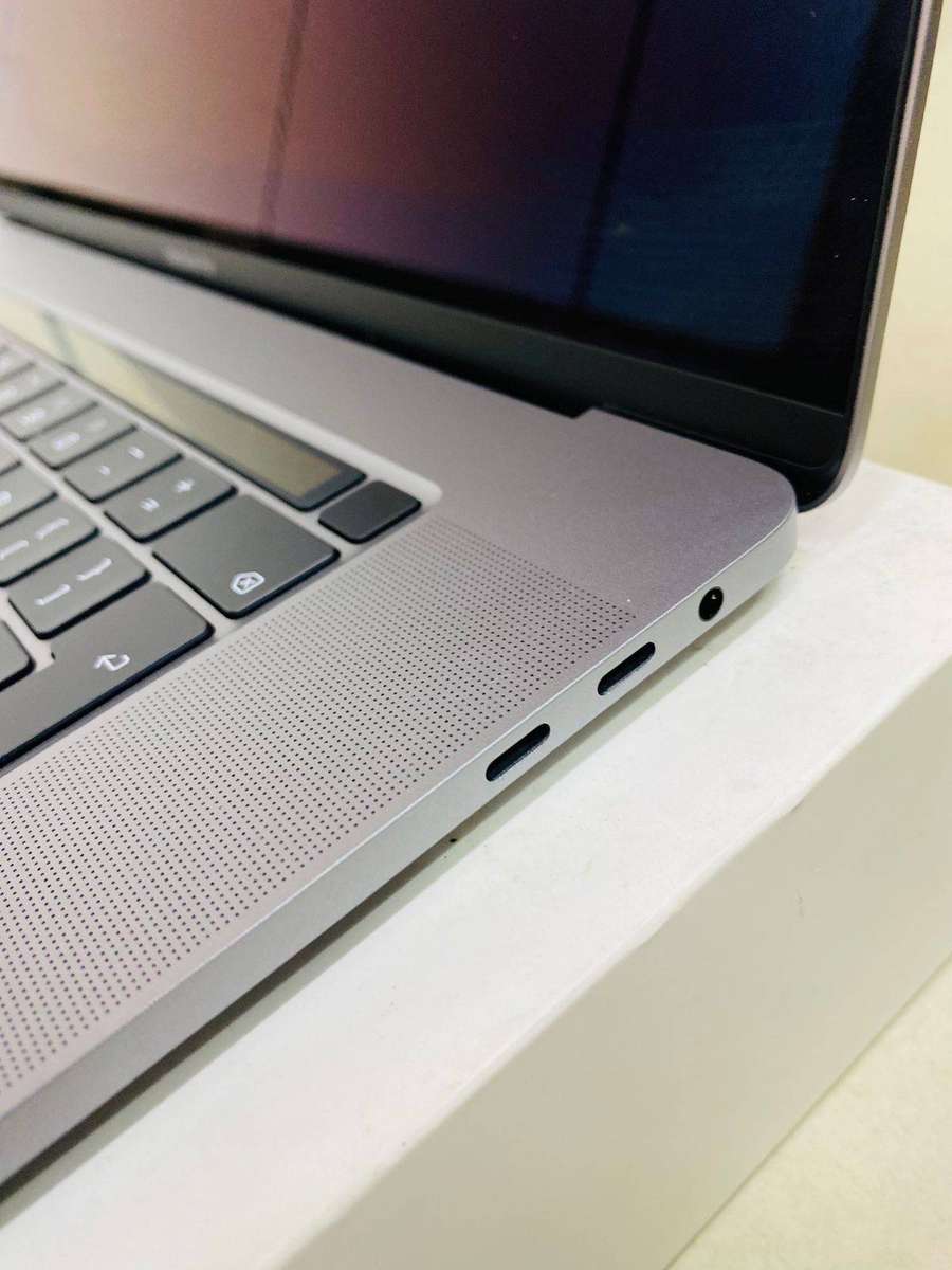 Macbook Pro 16" 2019 | Core i9 | 2,3 GHz | 16GB | 1TB SSD | Space Grey