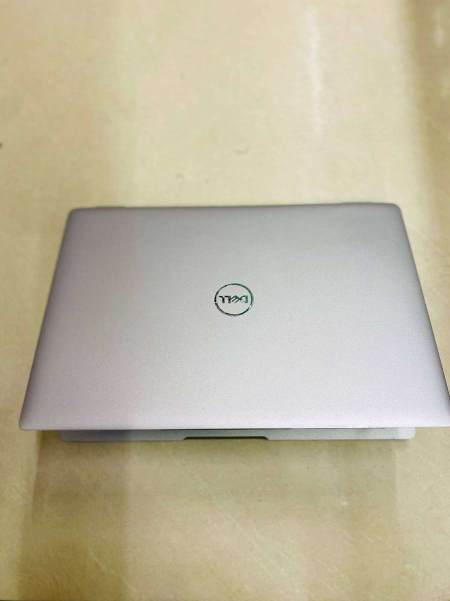 Dell latitude 5330, Core i7, 11th Gen, 256Gb ssd, 16Gb Ram