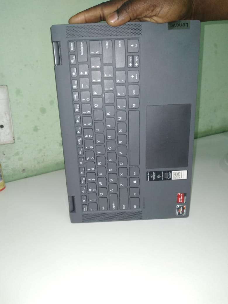 Lenovo IdeaPad Flex 5 2in 1, AMD Ryzen 3, 512MB GPU, 4GB, 512GB Nvem M.2,  Touch Screen, WIFI,  Good