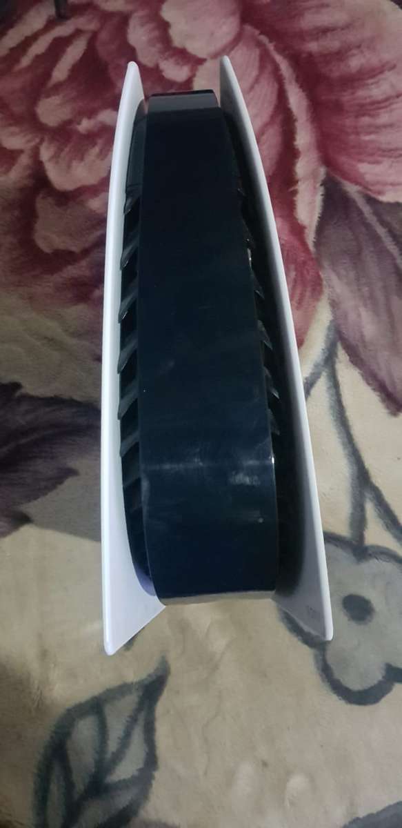 Remove Teenagers from the Street PlayStation PS5, 2 Controllers, 660GB, HDMI, Blu-Ray DVD, Cables