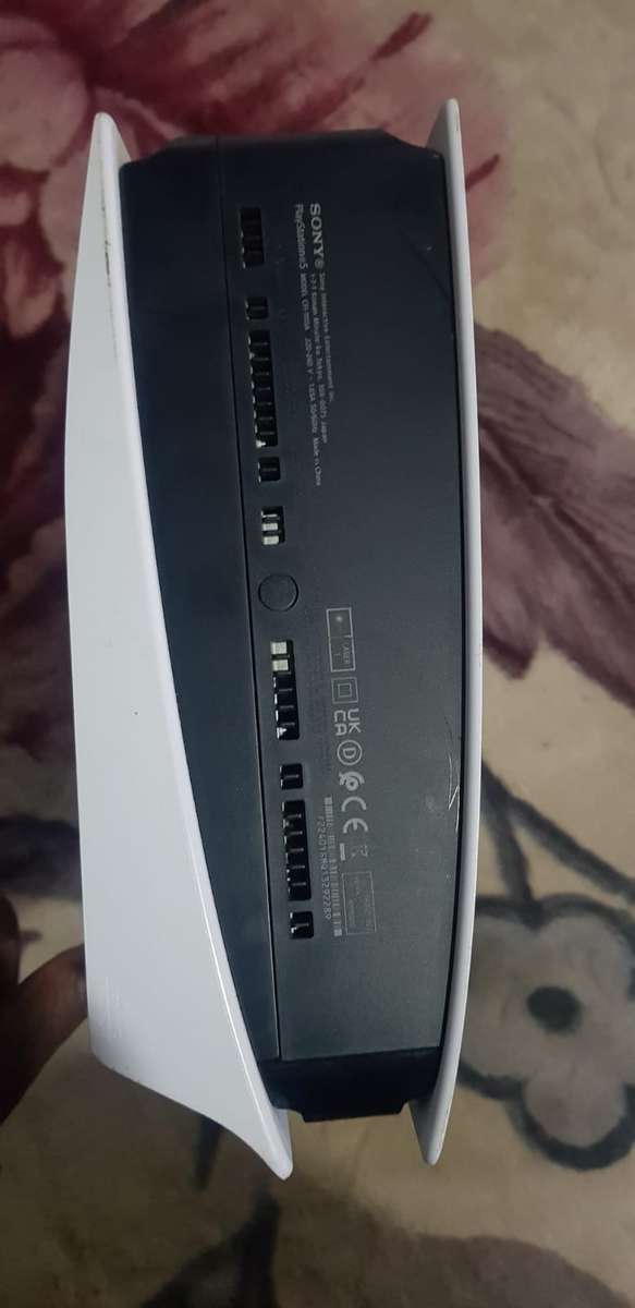 Remove Teenagers from the Street PlayStation PS5, 2 Controllers, 660GB, HDMI, Blu-Ray DVD, Cables