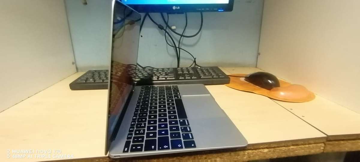 MacBook A1534 12" M3, 8GB, 256GB M.2 SSD, 1.5GB GPU, Ventura 13.7, Battery Last 10 Days, No icloud