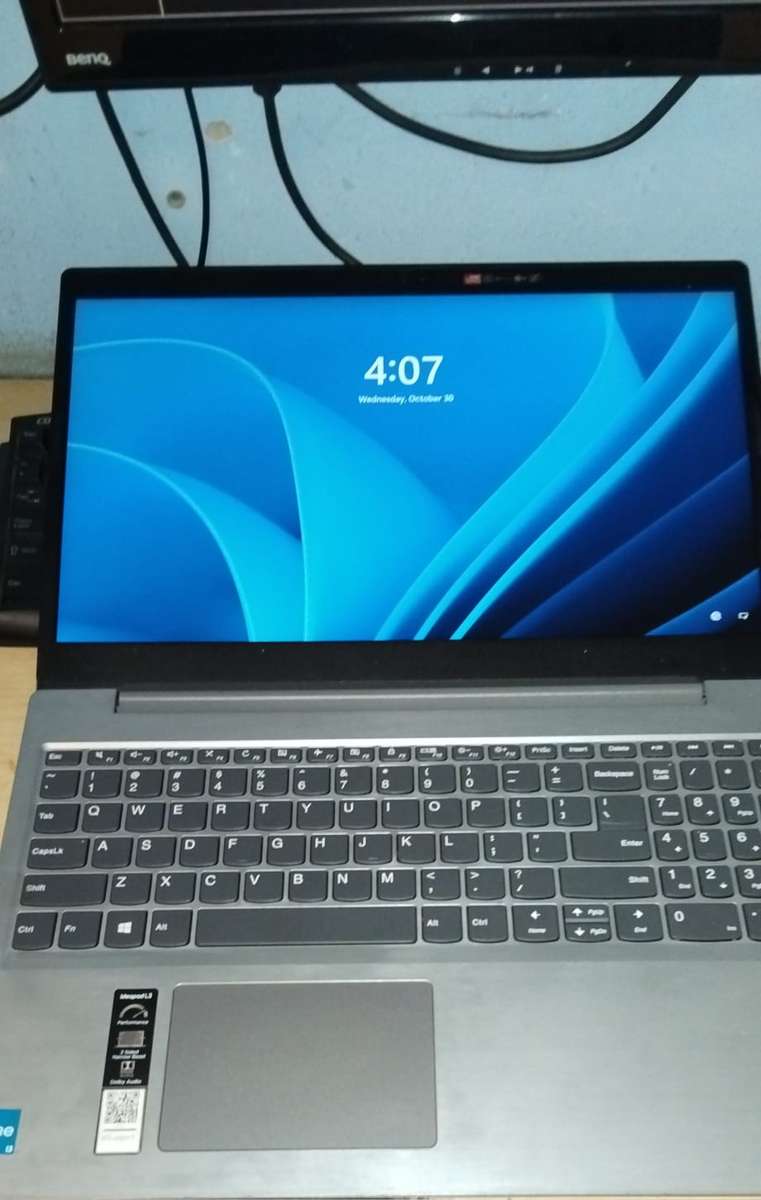 Lenovo, i3 11th Gen, 20GB Ram, 512GB M.2 Nvem, HDMI, Bluetooth, 4G LTE, WI-FI