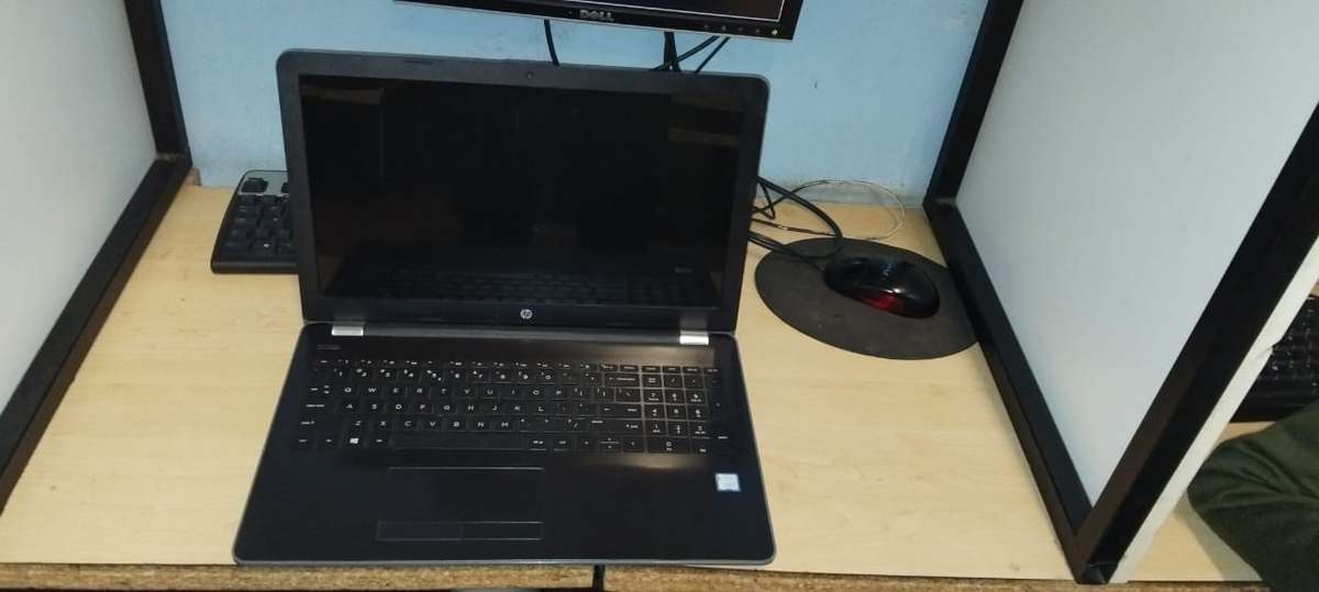 HP 15-bs0xx, i5 7th Gen, 20GB RAM, 512GB M.2 NVMe SSD, DVD Writer