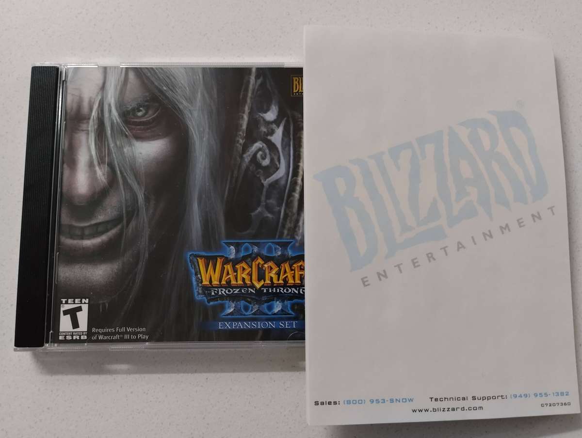 Warcraft III & The Frozen Throne Expansion Big Box PC CD-ROM Game Windows 2003