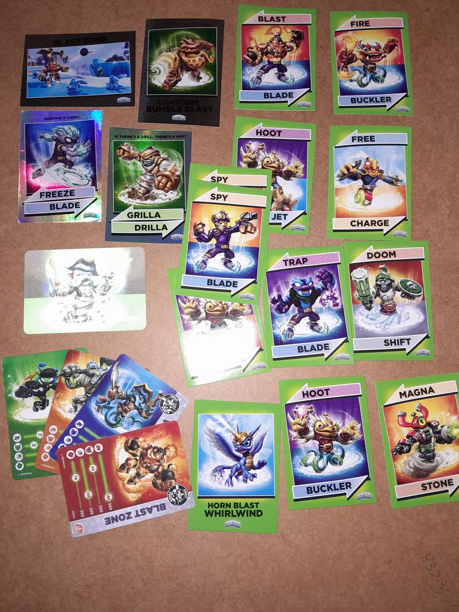Skylander Card Lot and Collectors' Guide