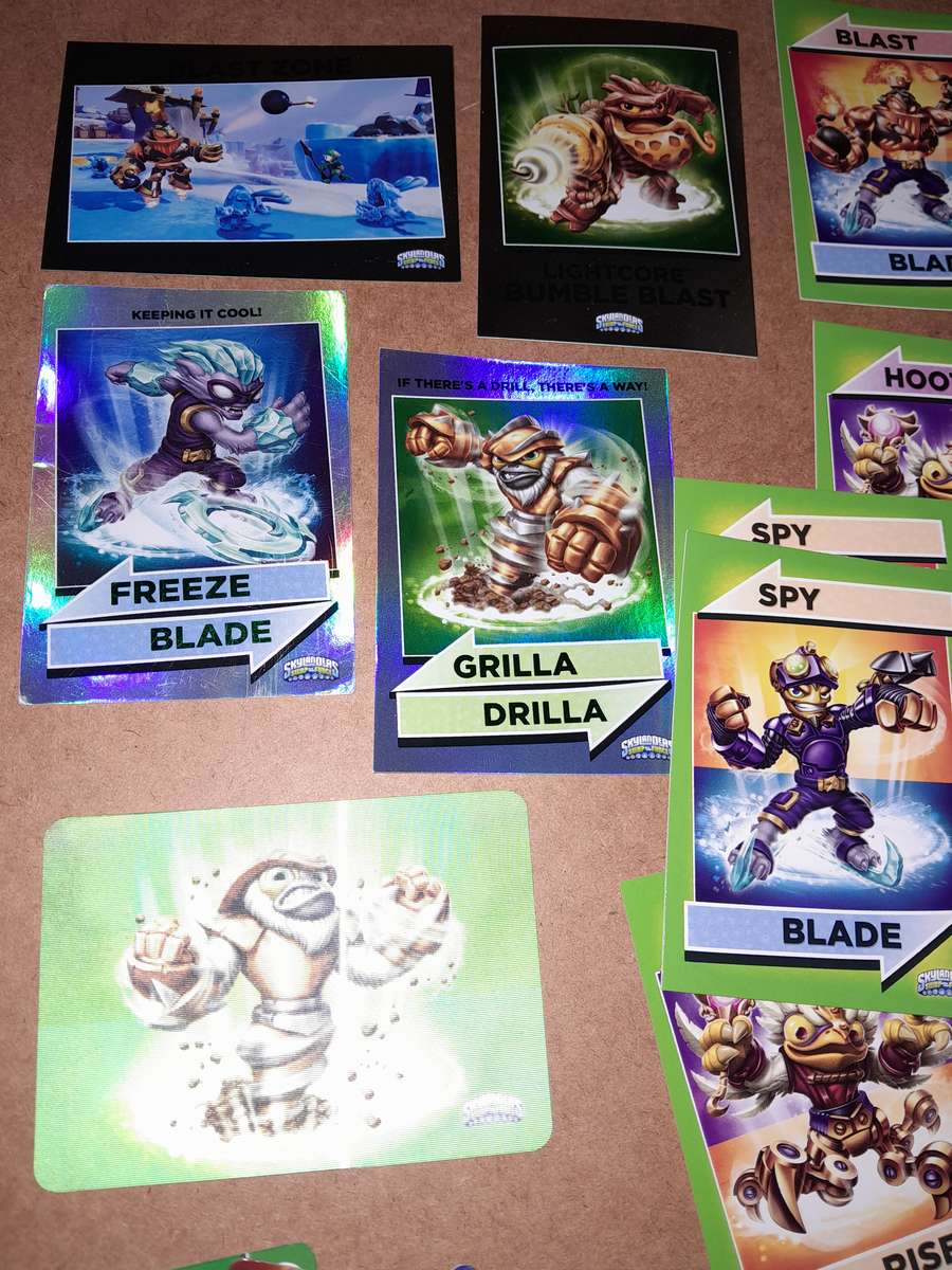 Skylander Card Lot and Collectors' Guide