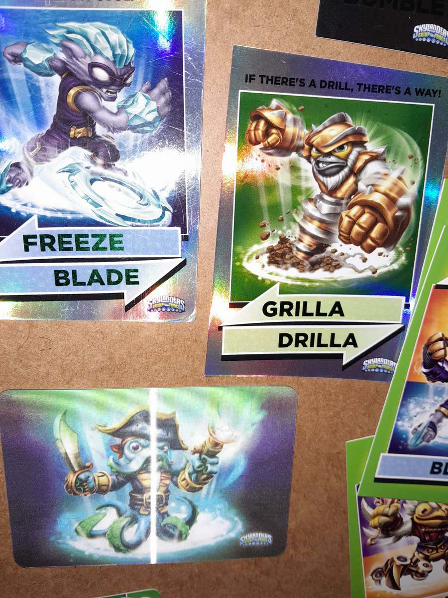 Skylander Card Lot and Collectors' Guide