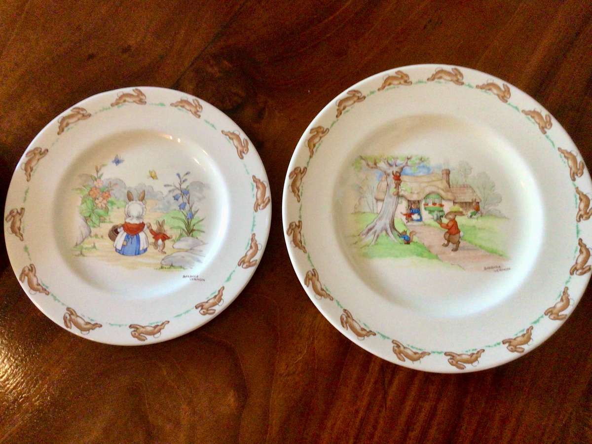 Collection of 5 Graduated Royal Doulton Bunnykins Plates