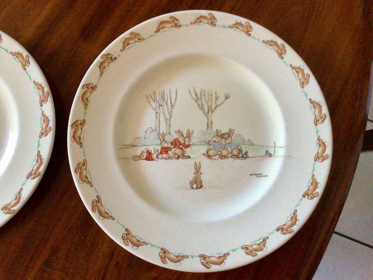 Collection of 5 Graduated Royal Doulton Bunnykins Plates