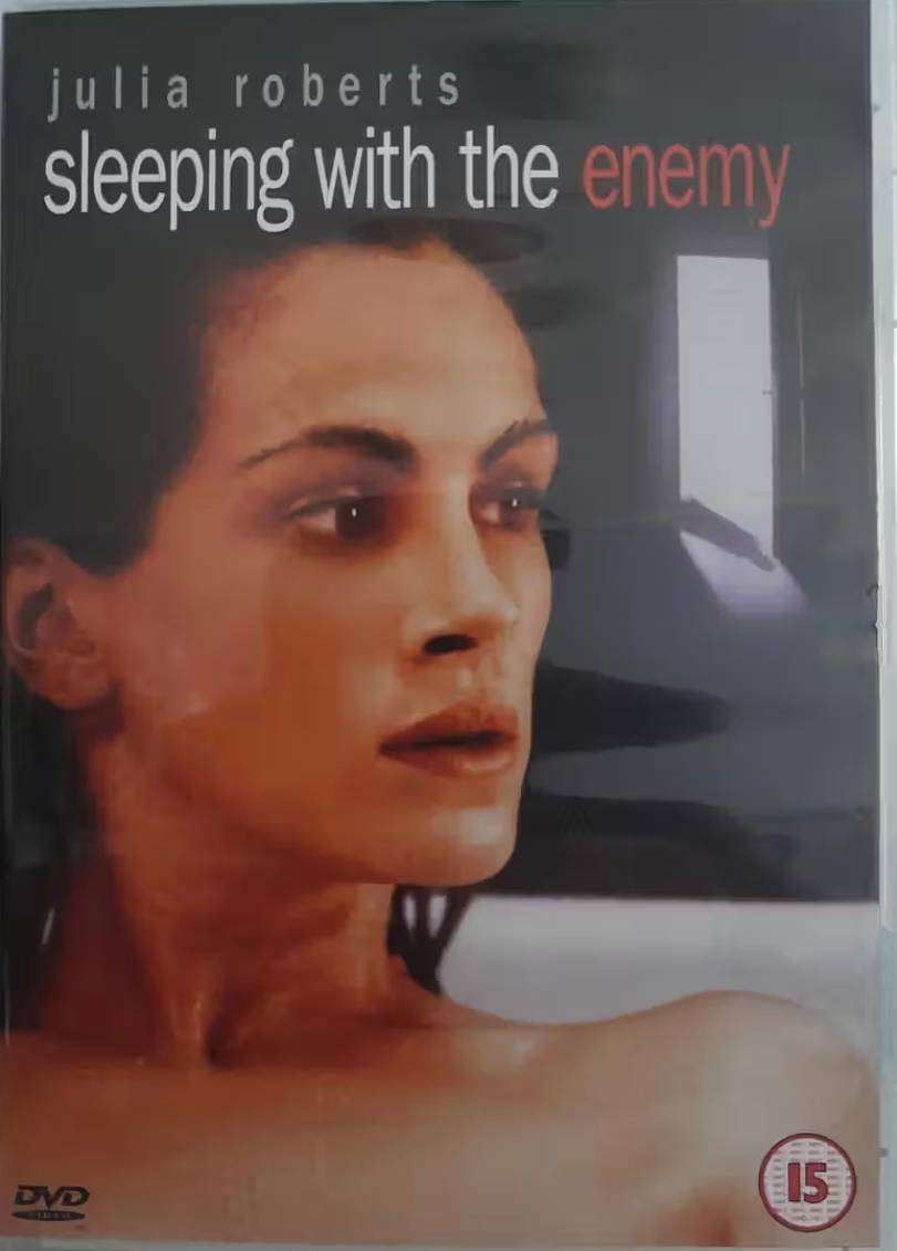 Sleeping With The Enemy - DVD movie - Julia Roberts