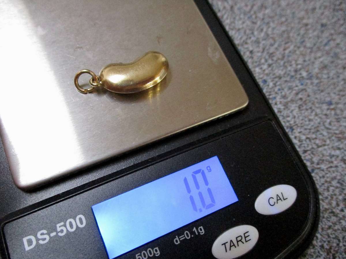9 Carat Gold Antique Lucky Bean Charm London 1924