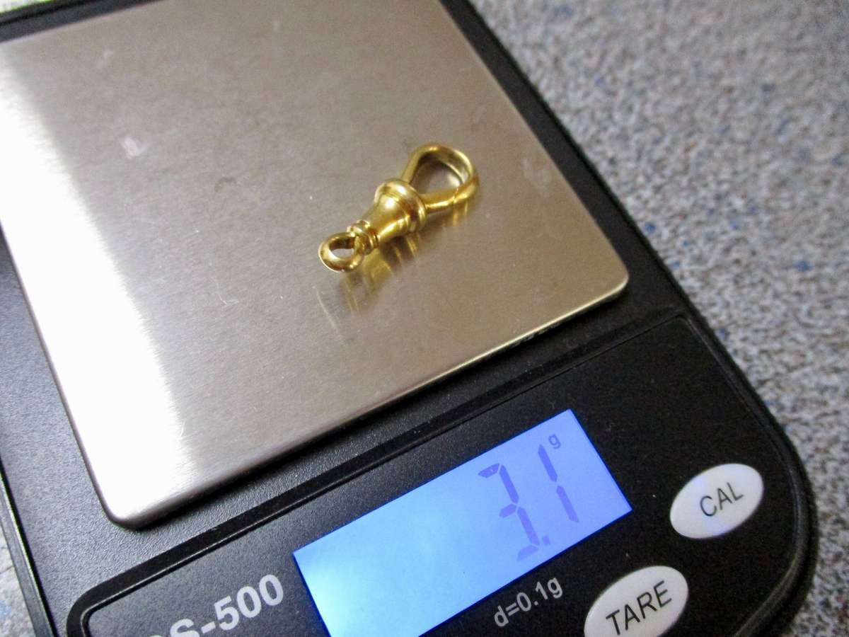 18 Carat Gold Vintage Swivel Clasp